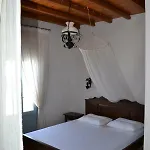 Kır Evi Ioanna Tinos Kionia