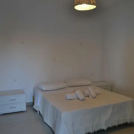 Ioanna Tinos Séjour à la campagne