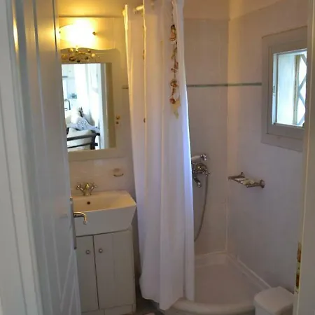 Ioanna Tinos Séjour à la campagne