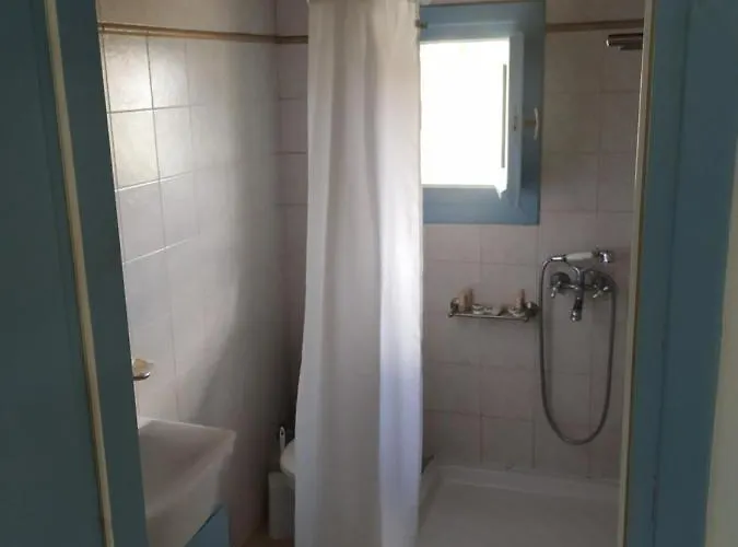 Ioanna Tinos Κιόνια